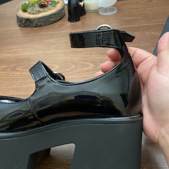 Rosey Love Chunky Platform Dolly Shoes With Hearts, Straps New Size 8 Black Red - Picture 9 of 16